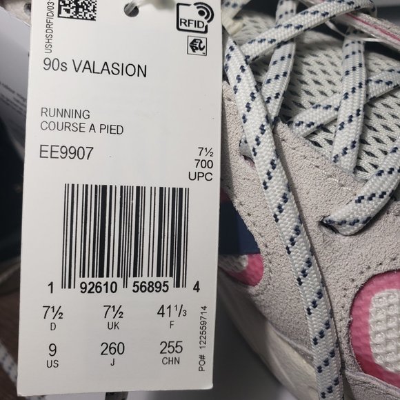 Wome's Adidas 90s  Valasion Size US  9 - Picture 11 of 12